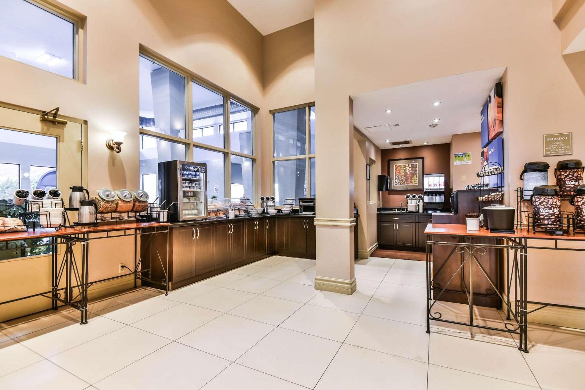Comfort Inn & Suites Ambassador Bridge Windsor Exteriör bild
