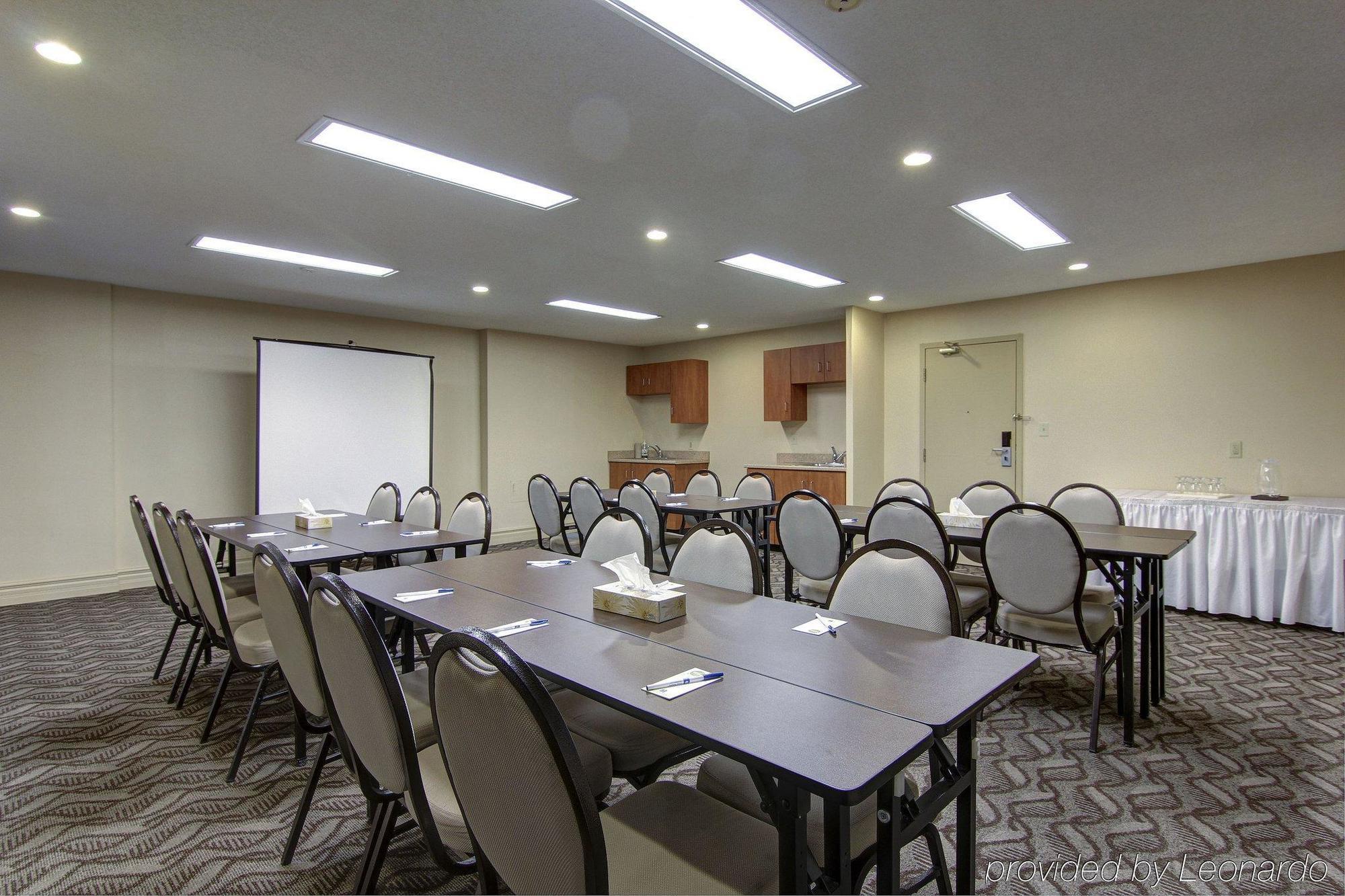 Comfort Inn & Suites Ambassador Bridge Windsor Exteriör bild