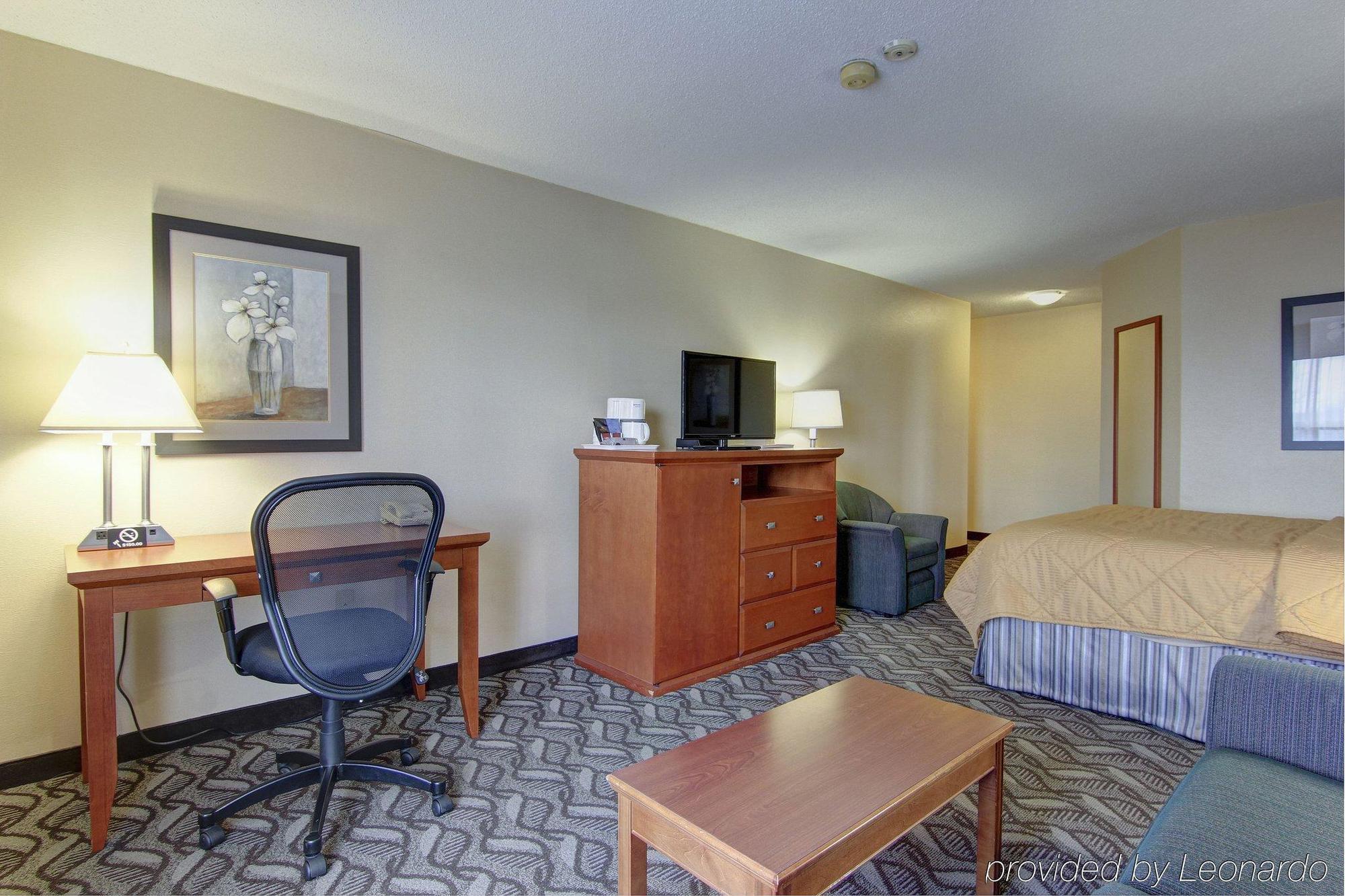 Comfort Inn & Suites Ambassador Bridge Windsor Exteriör bild