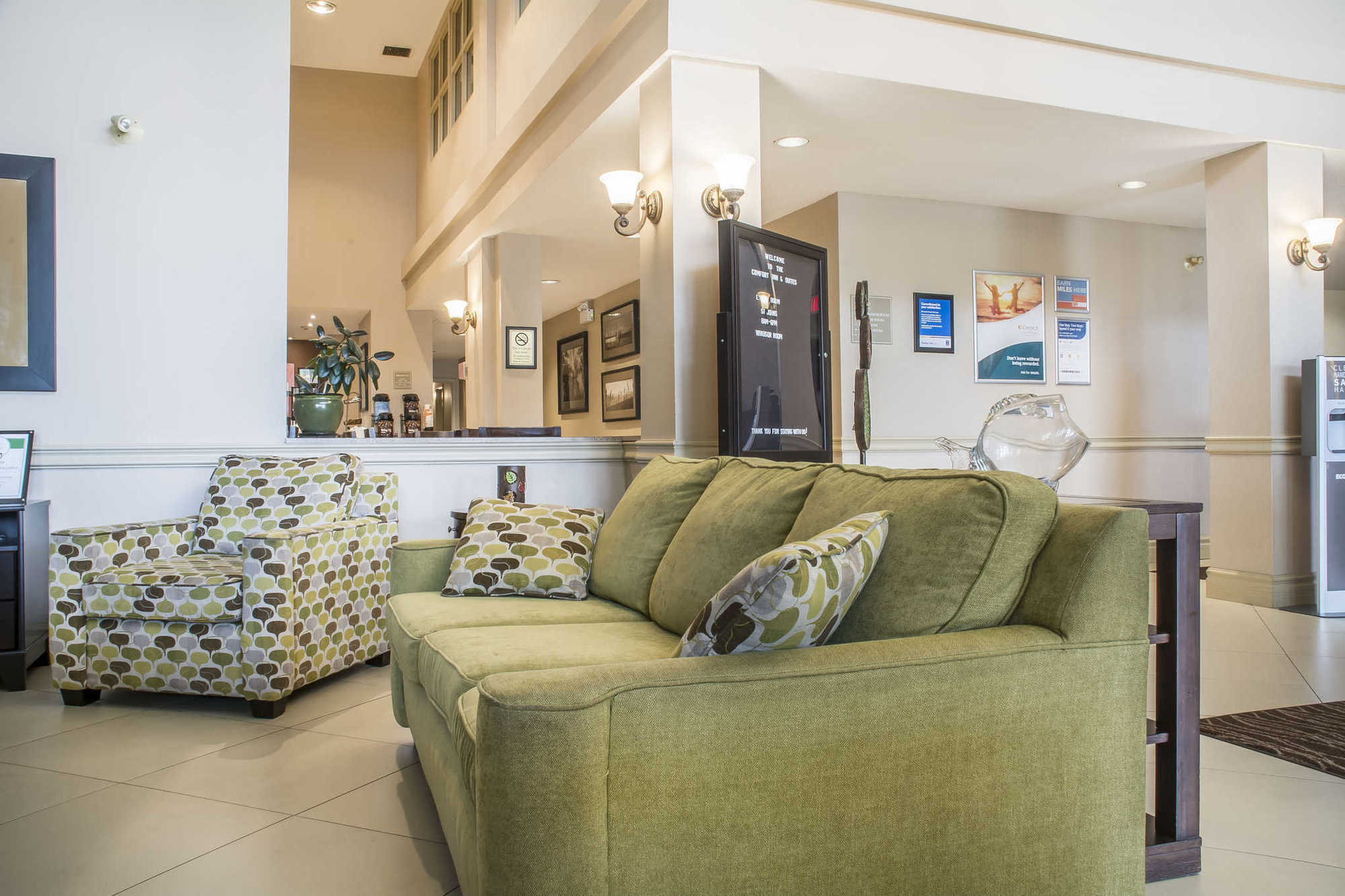 Comfort Inn & Suites Ambassador Bridge Windsor Inreriör bild