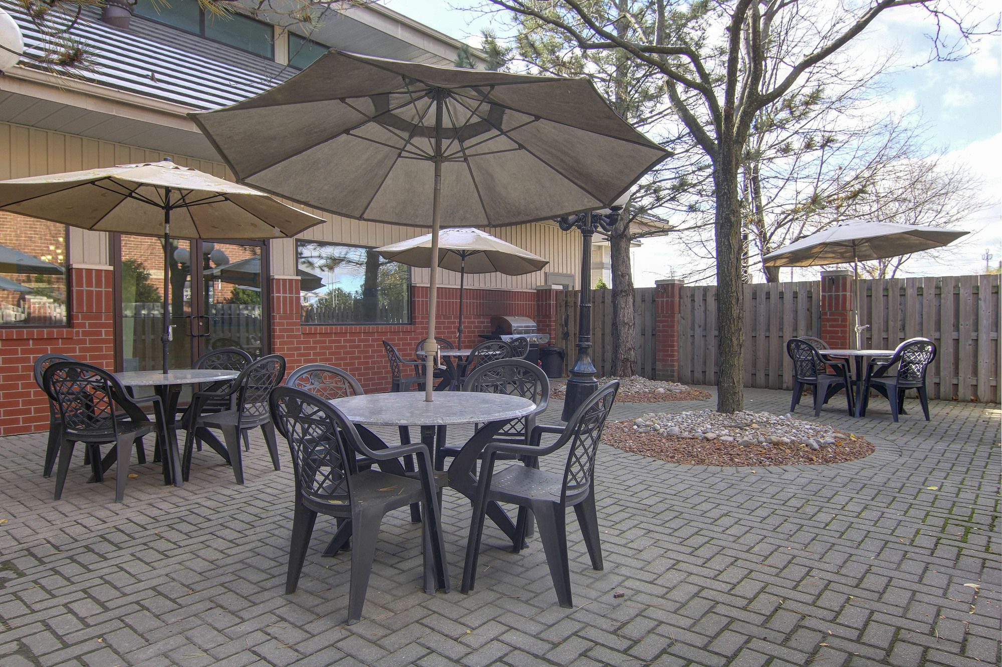 Comfort Inn & Suites Ambassador Bridge Windsor Exteriör bild